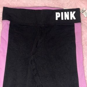 Brand new ankle leggings in size large and new socks